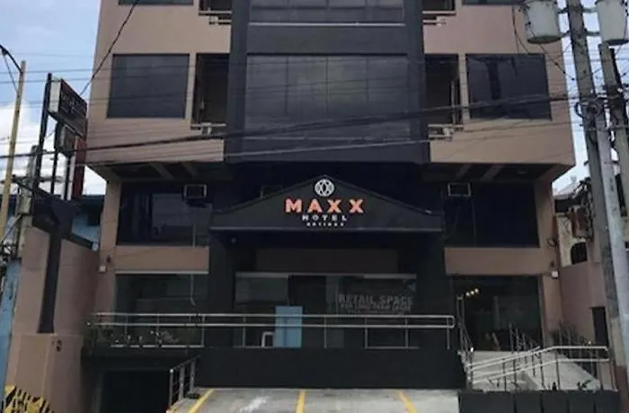 Maxx Ortigas Hotel 4*