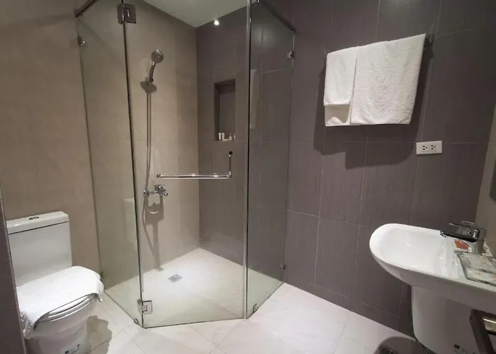 Hotel Maxx Ortigas 4*