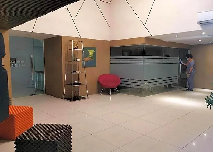 Hotel Maxx Ortigas 4*